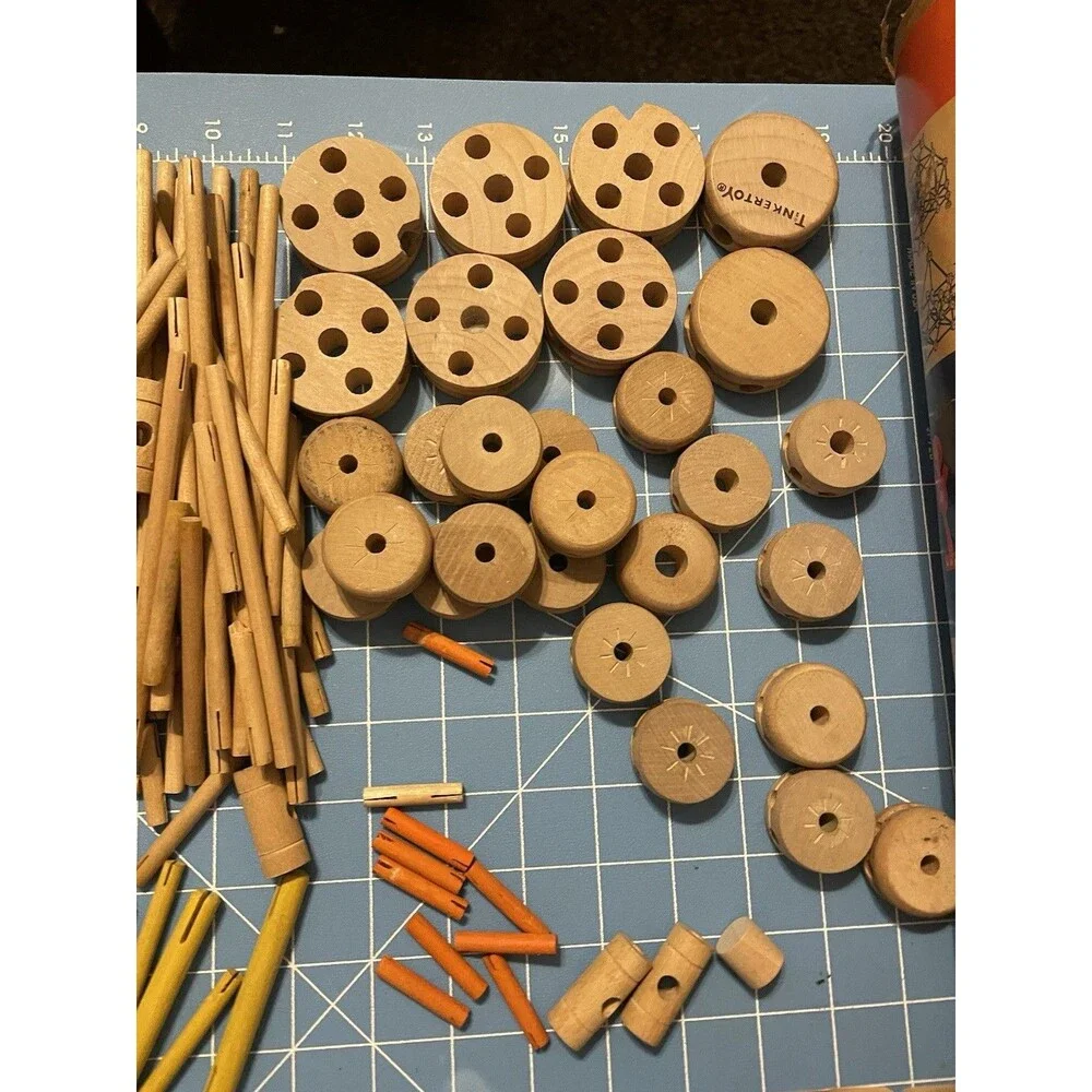 Vintage Senior TINKERTOY SET  190+ Pieces Windlass Drive 1958 Deluxe